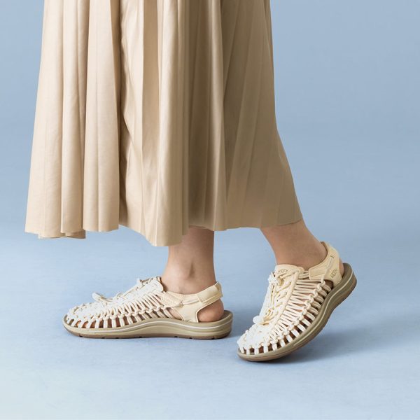 Women's UNEEK Sneaker | Dark Earth/Chipmunk