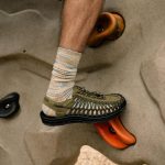 Men's UNEEK Sneaker | Dark Olive/Black