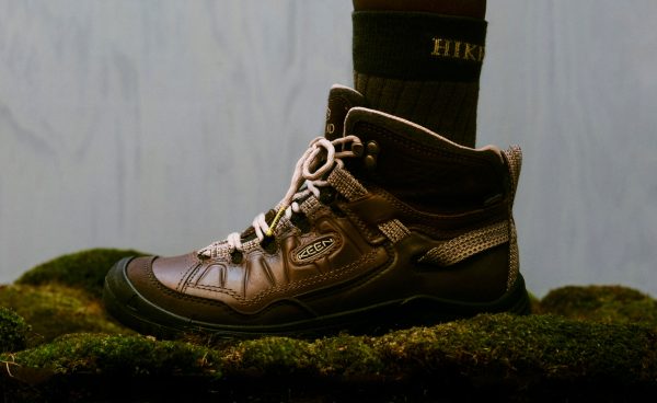 Women's Targhee IV Waterproof Hiking Boot x Hikerkind | Dark Earth/Dark Earth