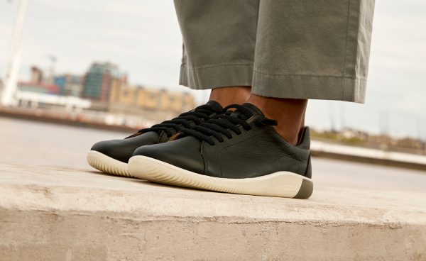 Women's KNX Leather Sneaker | Black/Star White