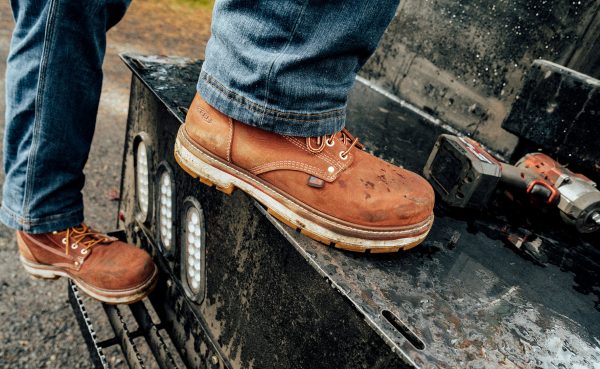 Men's Liberty 6 Waterproof 90° Heel Boot (Carbon Toe) | Bombay Brown/Gum
