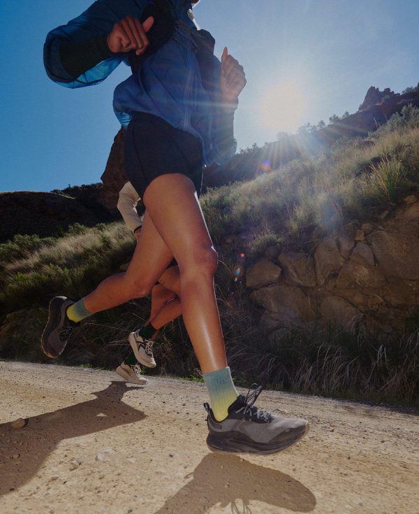 Women's Roam Trail Running Shoe | Pansy/Rose Violet