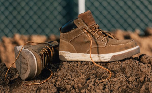 Men's Gibson Waterproof Work Boot (Carbon Toe) | Cascade Brown/Gum