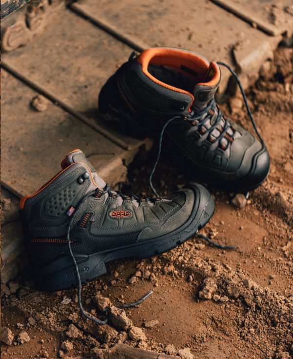 Men's Targhee IV Waterproof Work Boot (Carbon Toe) | Magnet/Black