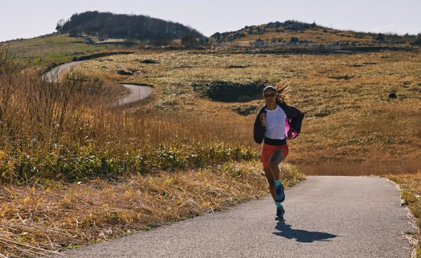 Women's Roam Waterproof Trail Running Shoe | Black/Black