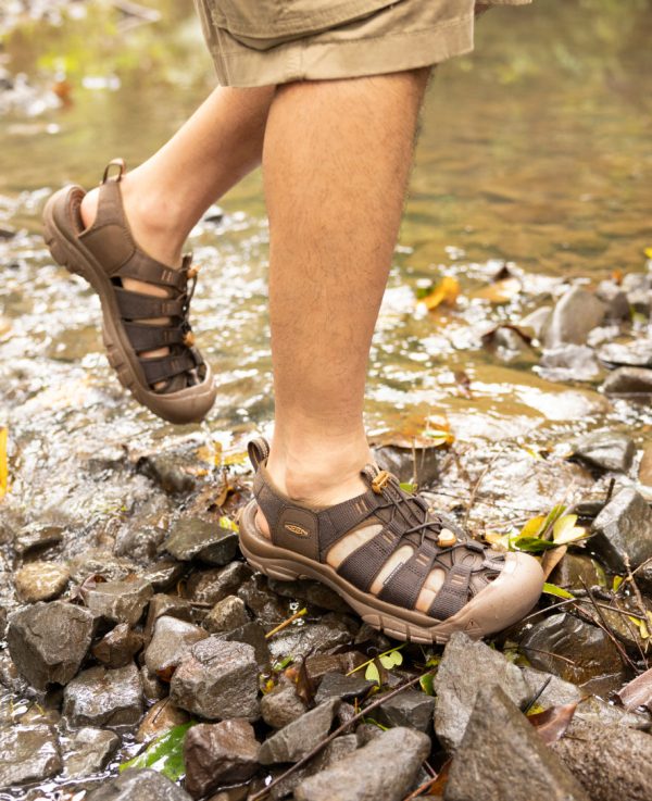 Men's Newport H2 Sandal | Monochrome/Dark Earth