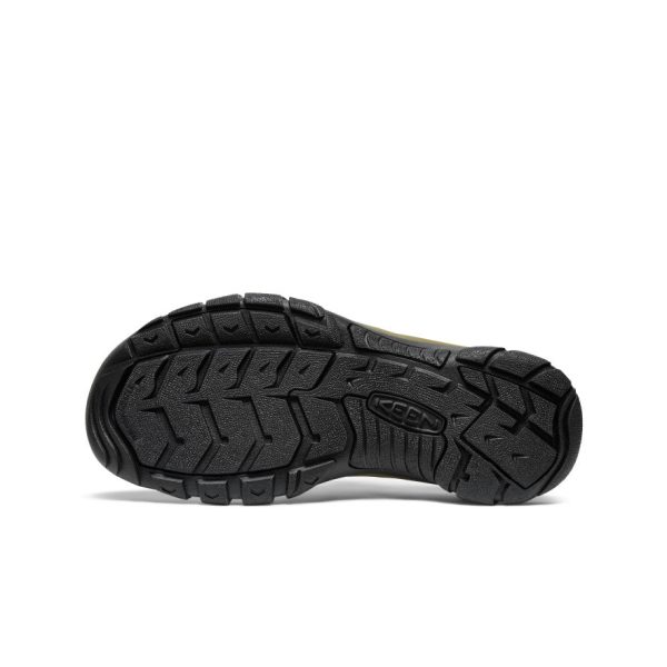 Men's Newport Retro Sandal x Études Studio | Etudes Olive
