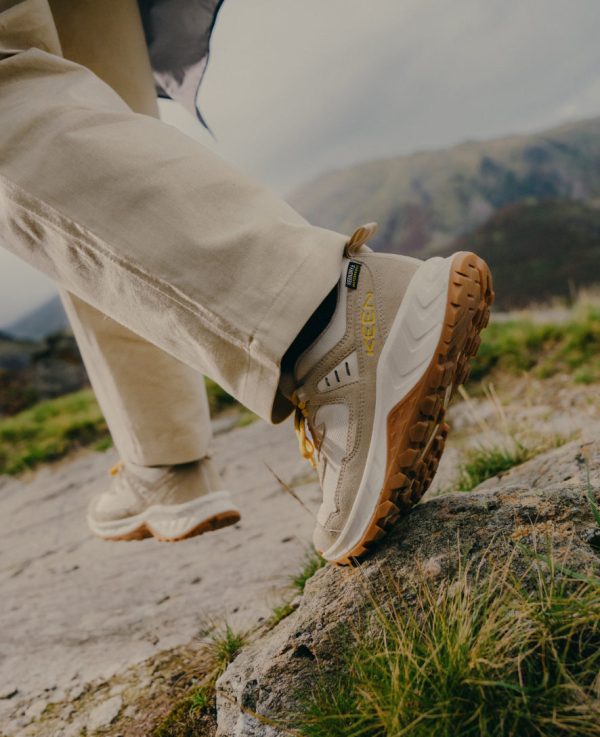 Women's Hightrail Waterproof Hiking Shoe | Birch/Daffodil